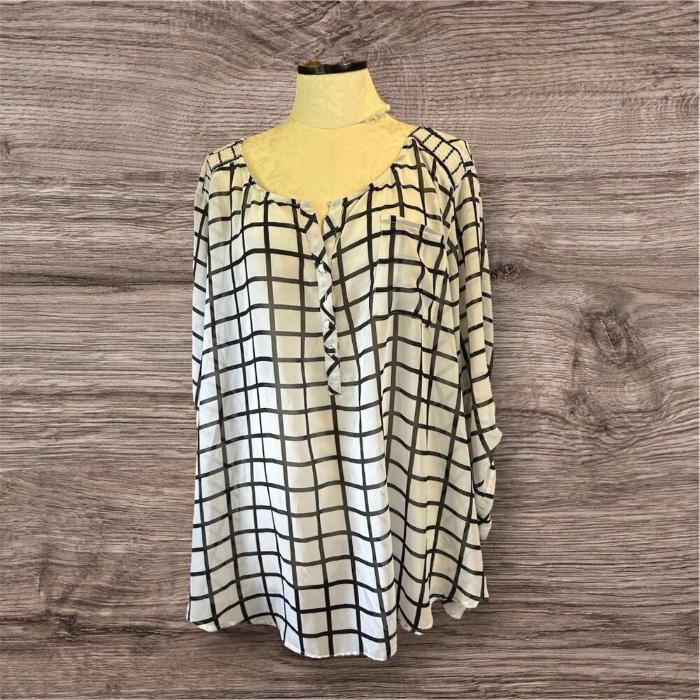 Torrid Black & White Windowpane Plaid Semi Sheer‎ Blouse Top Size 4 (4X) V-Neck